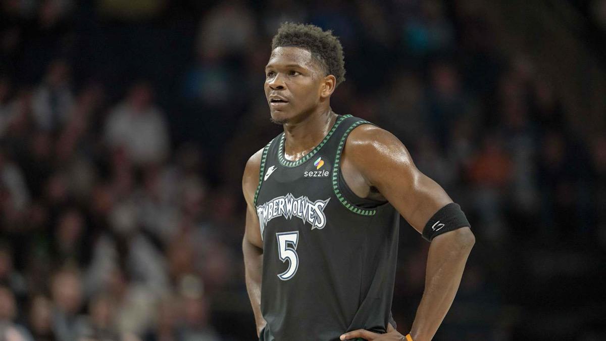 爱德华兹逐年防守数据进化：从进攻天才到攻防一体的完整时间线